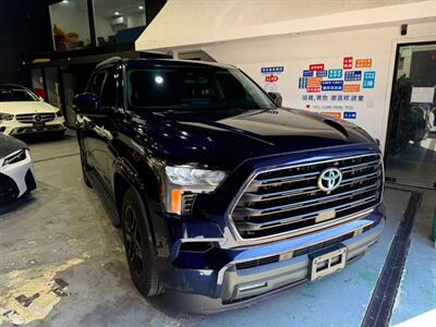 2024 Toyota Sequoia SR5 - Photo 2 - College Point, NY 11356