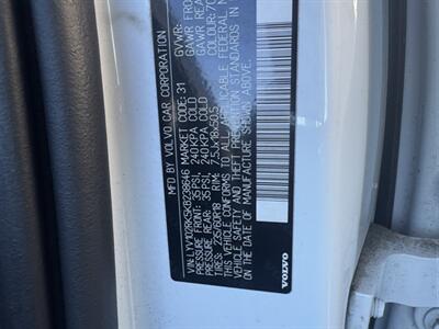 2019 Volvo XC60 T5 Momentum - Photo 24 - College Point, NY 11356