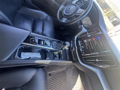 2019 Volvo XC60 T5 Momentum - Photo 9 - College Point, NY 11356