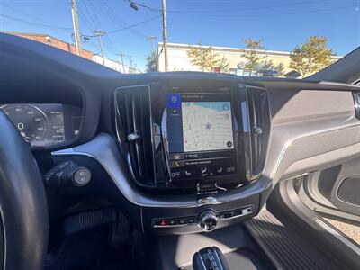 2019 Volvo XC60 T5 Momentum - Photo 17 - College Point, NY 11356