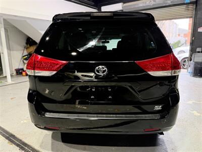 2012 Toyota Sienna XLE 7-Passenger   - Photo 6 - College Point, NY 11356
