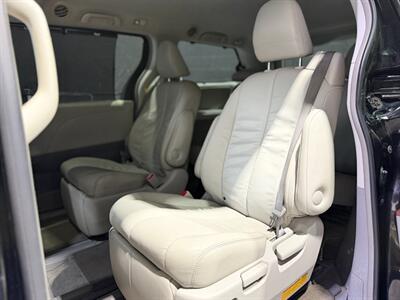 2012 Toyota Sienna XLE 7-Passenger   - Photo 15 - College Point, NY 11356