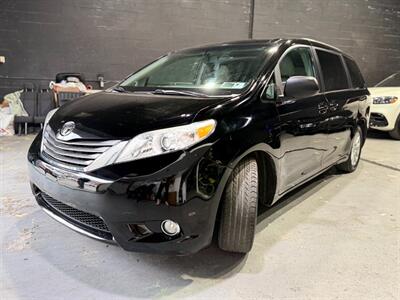 2012 Toyota Sienna XLE 7-Passenger   - Photo 2 - College Point, NY 11356
