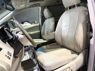 2012 Toyota Sienna XLE 7-Passenger   - Photo 10 - College Point, NY 11356