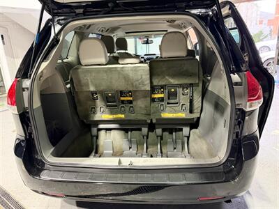 2012 Toyota Sienna XLE 7-Passenger   - Photo 7 - College Point, NY 11356