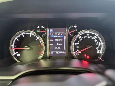 2023 Toyota 4Runner TRD Off-Road Premium   - Photo 20 - College Point, NY 11356