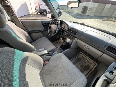 2001 Subaru Forester L   - Photo 8 - Sacramento, CA 95826