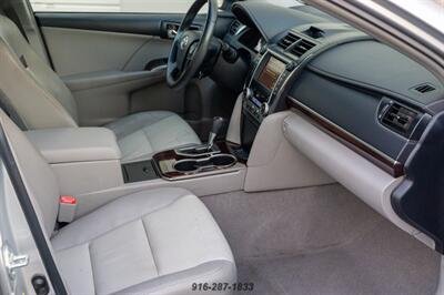 2012 Toyota Camry XLE V6   - Photo 10 - Sacramento, CA 95826