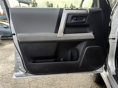 2013 Toyota 4Runner SR5 - Photo 9 - Portland, OR 97267