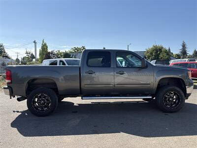 2011 GMC Sierra 3500HD SLT - Photo 8 - Portland, OR 97267