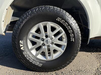 2014 Nissan Frontier SV V6   - Photo 21 - Portland, OR 97267