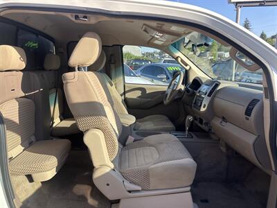 2014 Nissan Frontier SV V6   - Photo 15 - Portland, OR 97267