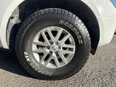 2014 Nissan Frontier SV V6   - Photo 22 - Portland, OR 97267