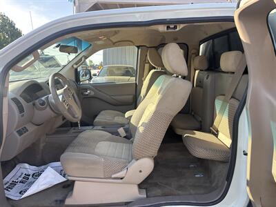2014 Nissan Frontier SV V6   - Photo 11 - Portland, OR 97267