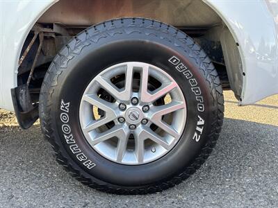 2014 Nissan Frontier SV V6   - Photo 20 - Portland, OR 97267