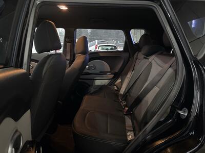 2017 Kia Soul EX   - Photo 14 - Portland, OR 97267