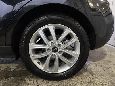 2017 Kia Soul EX   - Photo 27 - Portland, OR 97267