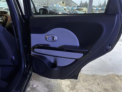 2017 Kia Soul EX   - Photo 17 - Portland, OR 97267