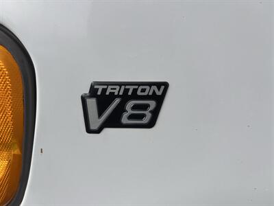2001 Ford E-350 SD - Photo 19 - Portland, OR 97267