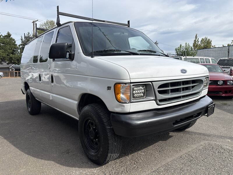 2001 Ford E-350 SD   - Photo 1 - Portland, OR 97267