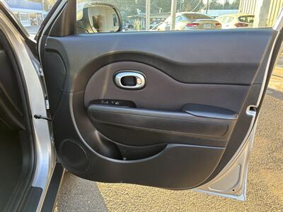 2018 Kia Soul +   - Photo 19 - Portland, OR 97267