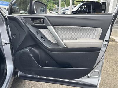 2018 Subaru Forester 2.5i - Photo 18 - Portland, OR 97267