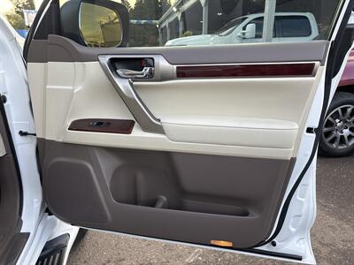 2016 Lexus GX 460 - Photo 19 - Portland, OR 97267