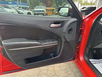 2020 Dodge Charger SXT   - Photo 7 - Portland, OR 97267