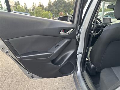 2015 Mazda Mazda3 i Sport   - Photo 11 - Portland, OR 97267