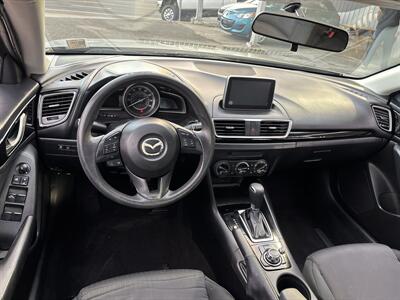 2015 Mazda Mazda3 i Sport   - Photo 13 - Portland, OR 97267
