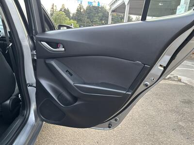2015 Mazda Mazda3 i Sport   - Photo 14 - Portland, OR 97267