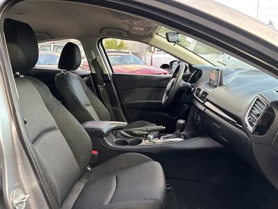 2015 Mazda Mazda3 i Sport   - Photo 17 - Portland, OR 97267
