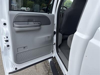 2002 Ford F-350 Super Duty XLT - Photo 11 - Portland, OR 97267