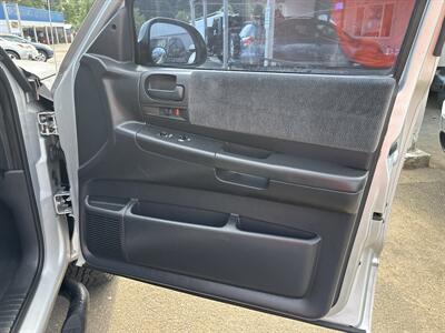 2004 Dodge Dakota Sport - Photo 18 - Portland, OR 97267