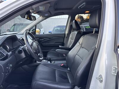 2017 Honda Pilot Elite   - Photo 10 - Portland, OR 97267
