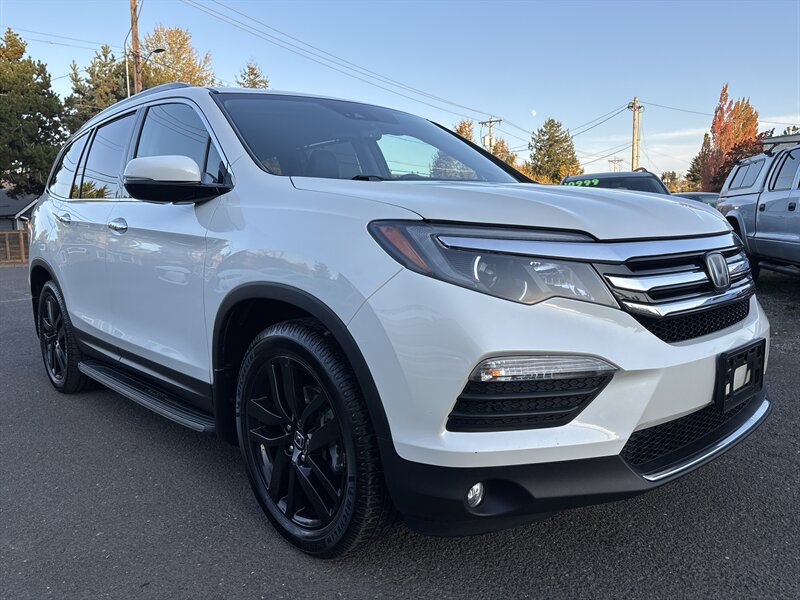 2017 Honda Pilot Elite   - Photo 1 - Portland, OR 97267