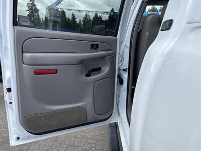 2005 Chevrolet Silverado 3500 LT - Photo 12 - Portland, OR 97267