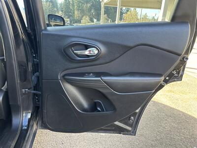 2017 Jeep Cherokee Sport   - Photo 17 - Portland, OR 97267