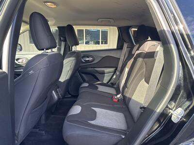 2017 Jeep Cherokee Sport   - Photo 14 - Portland, OR 97267