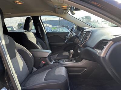 2017 Jeep Cherokee Sport   - Photo 20 - Portland, OR 97267
