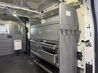 2017 Ford Transit 150   - Photo 14 - Portland, OR 97267