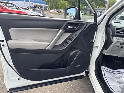 2015 Subaru Forester 2.5i Touring - Photo 9 - Portland, OR 97267