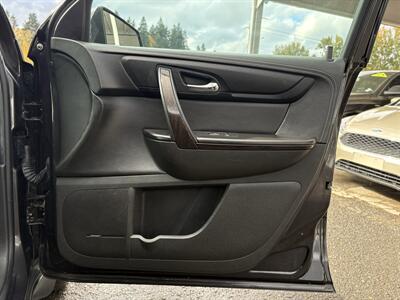 2015 Chevrolet Traverse LTZ - Photo 12 - Portland, OR 97267