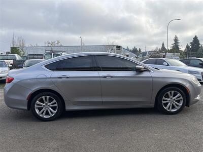 2015 Chrysler 200 Limited - Photo 8 - Portland, OR 97267