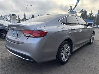 2015 Chrysler 200 Limited - Photo 7 - Portland, OR 97267