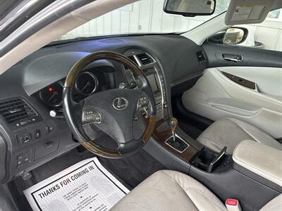 2010 Lexus ES 350   - Photo 11 - Portland, OR 97267