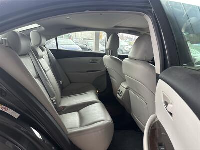 2010 Lexus ES 350   - Photo 14 - Portland, OR 97267