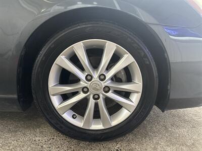 2010 Lexus ES 350   - Photo 25 - Portland, OR 97267