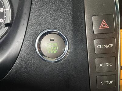 2010 Lexus ES 350   - Photo 19 - Portland, OR 97267