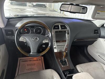2010 Lexus ES 350   - Photo 13 - Portland, OR 97267